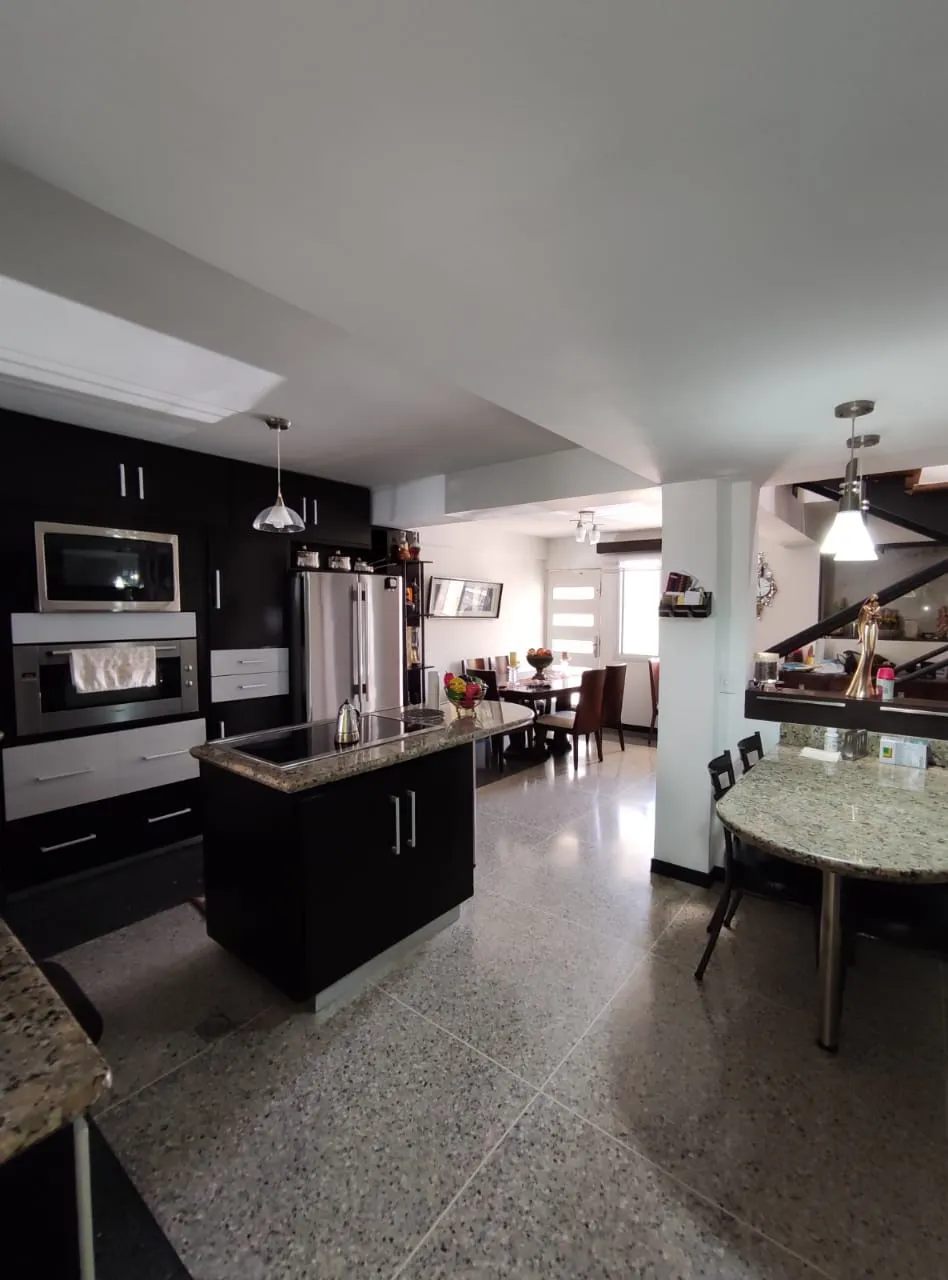 Casa en Ciudad Roca — foto 6