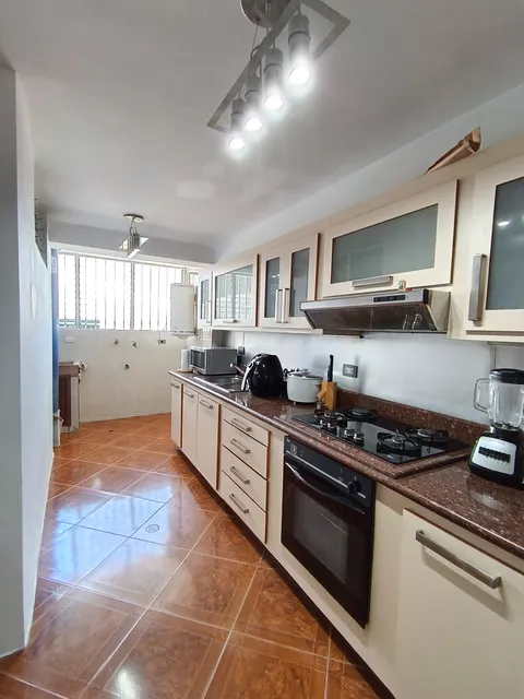 Balcón integrado con vista a la ciudad