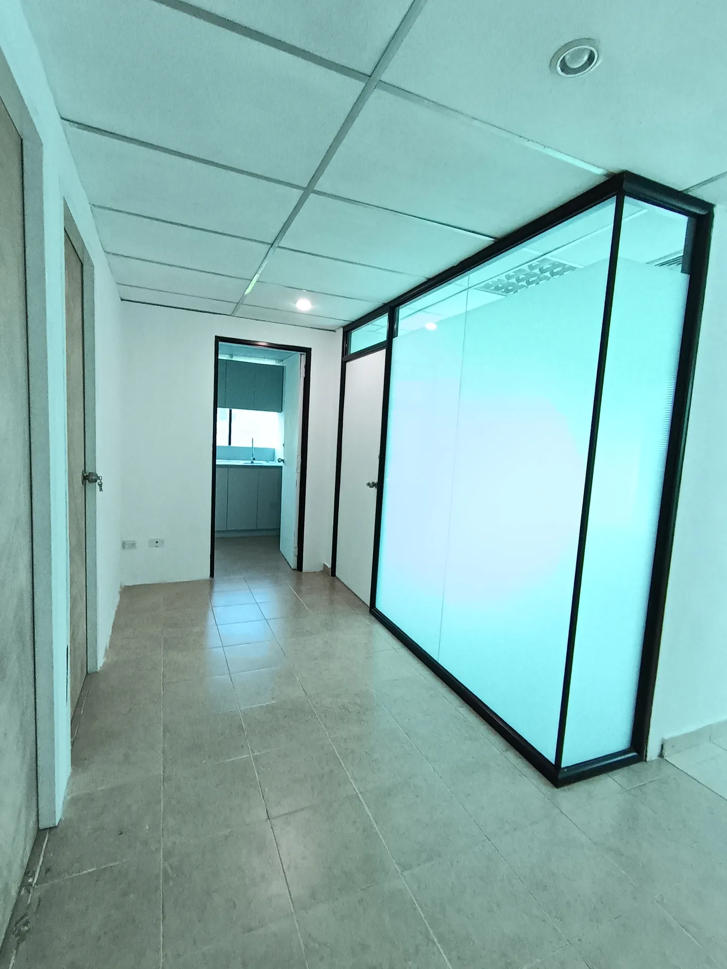 Oficina en el Centro Empresarial Caracas (Torre Inter) — foto 4